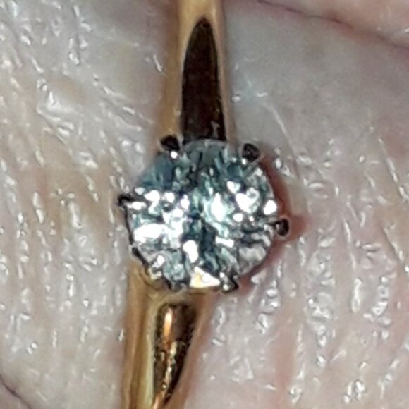 Vintage 14k Yellow Gold Natural Diamond Solitaire Engagement Ring Size 5.5 US - Picture 1 of 9